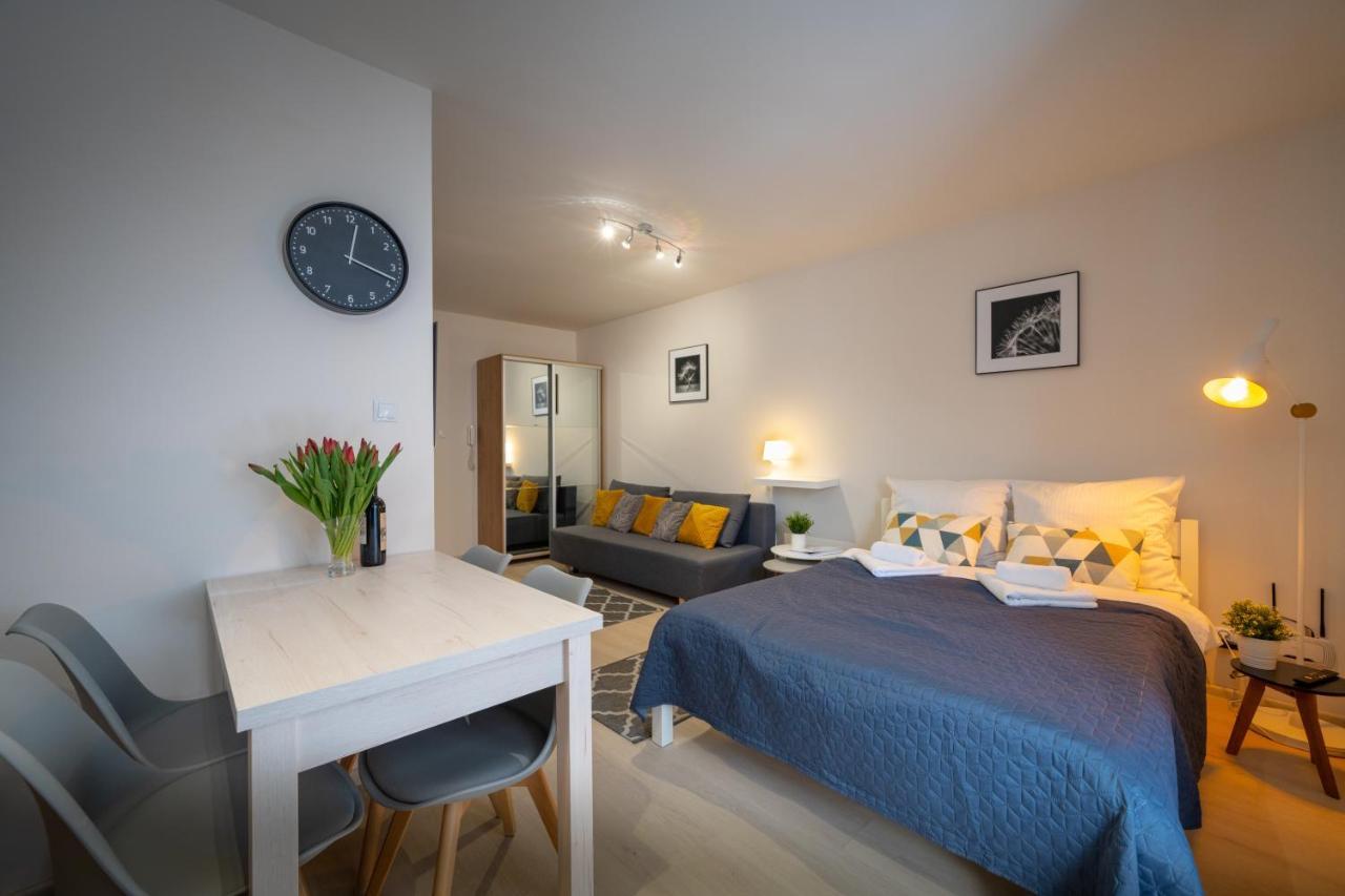 Rentplanet - Pstrowskiego Apartment